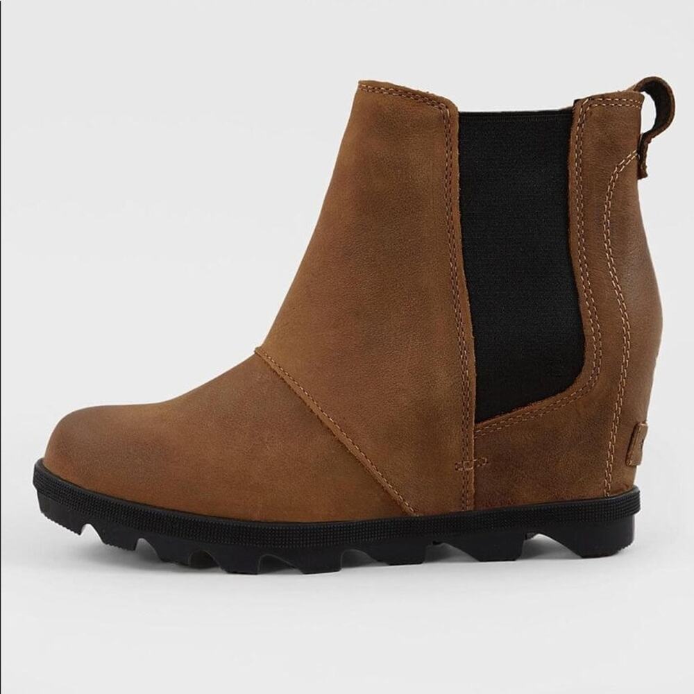 Sorel Joan of Arctic Women's Leather Chelsea Pull‎ On Boot in Brown Size 6